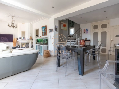 Maison à vendre 6 pièces de 165 m² à Nogent-sur-Marne