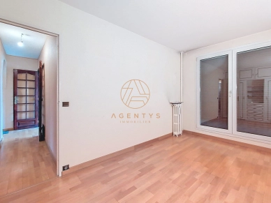 Appartement à vendre 4 pièces de 64,43 m² à Saint-Maur-des-Fossés