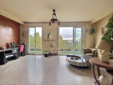 Appartement à vendre 3 pièces de 53,38 m² à Saint-Maur-des-Fossés