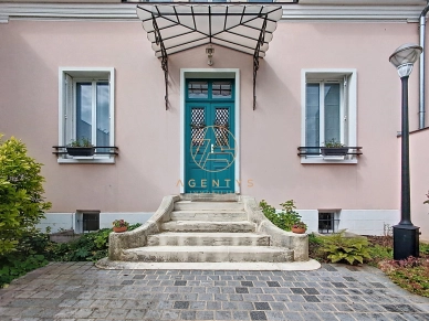 Maison à vendre 7 pièces de 153 m² à Saint-Maur-des-Fossés