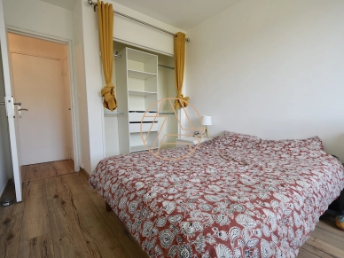Appartement à vendre 2 pièces de 54 m² à Saint-Maur-des-Fossés
