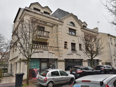 Local commercial vendu de 121 m² à Saint-Maur-des-Fossés