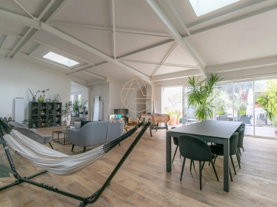 Maison à vendre 8 pièces de 276,15 m² à Saint-Maur-des-Fossés