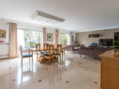 Maison à vendre 8 pièces de 205 m² à Nogent-sur-Marne