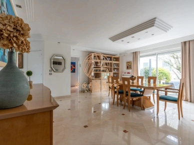 Maison à vendre 8 pièces de 205 m² à Nogent-sur-Marne