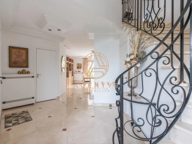 Maison à vendre 8 pièces de 205 m² à Nogent-sur-Marne