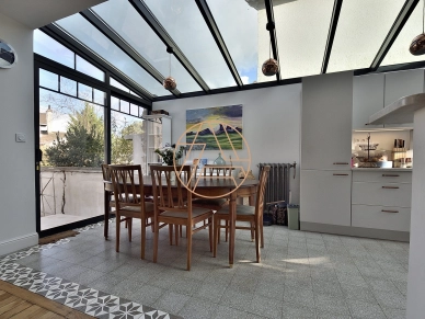 Maison à vendre 6 pièces de 135 m² à Saint-Maur-des-Fossés