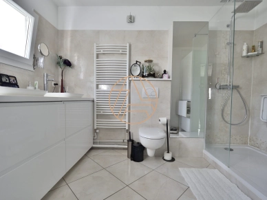 Maison à vendre 6 pièces de 156 m² à Créteil