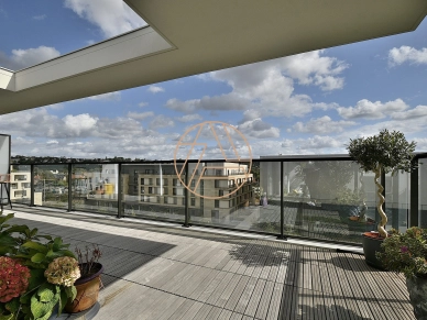 Appartement à vendre 5 pièces de 134 m² à Saint-Maur-des-Fossés