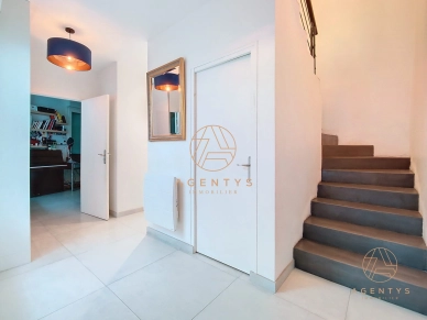 Maison à vendre 7 pièces de 165 m² à Saint-Maur-des-Fossés