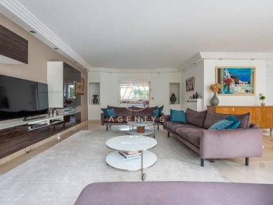 Maison à vendre 8 pièces de 205 m² à Nogent-sur-Marne