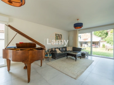 Maison à vendre 7 pièces de 165 m² à Saint-Maur-des-Fossés