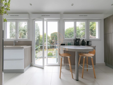 Maison à vendre 5 pièces de 106 m² à Saint-Maur-des-Fossés