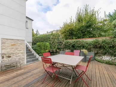Maison à vendre 6 pièces de 141,88 m² à Saint-Maur-des-Fossés