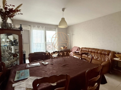 Appartement à vendre 3 pièces de 68,35 m² à Le Plessis-Trévise