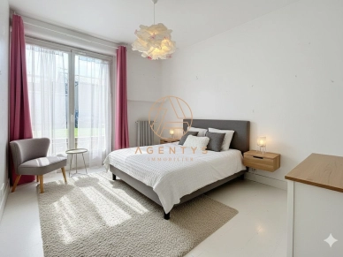 Appartement à vendre 3 pièces de 64 m² à Saint-Maur-des-Fossés