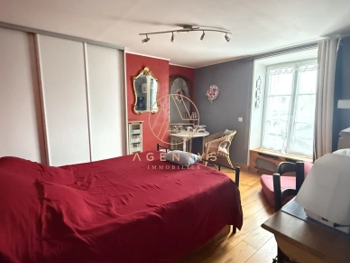 Maison à vendre 8 pièces de 157 m² à Boissy-Saint-Léger