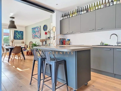 Maison à vendre 6 pièces de 130 m² à Saint-Maur-des-Fossés