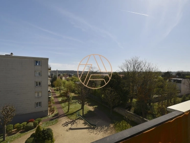 Appartement à vendre 2 pièces de 54 m² à Saint-Maur-des-Fossés