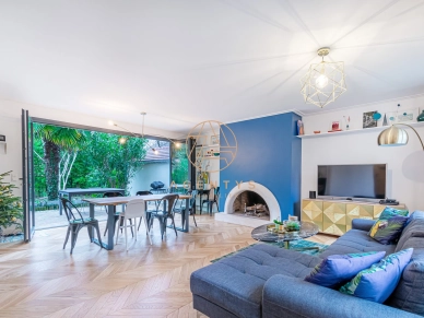 Maison à vendre 7 pièces de 160,21 m² à Saint-Maur-des-Fossés