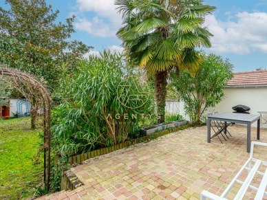 Maison à vendre 7 pièces de 160,21 m² à Saint-Maur-des-Fossés