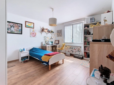 Maison à vendre 8 pièces de 150,02 m² à Saint-Maur-des-Fossés