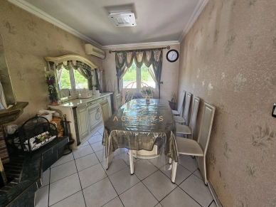 Maison à vendre 6 pièces de 140 m² à Villiers-sur-Marne