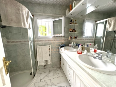 Maison à vendre 6 pièces de 108,27 m² à Louvres