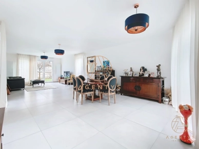 Maison à vendre 7 pièces de 165 m² à Saint-Maur-des-Fossés