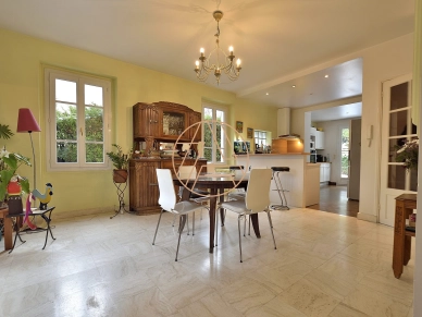 Maison à vendre 8 pièces de 200 m² à Saint-Maur-des-Fossés