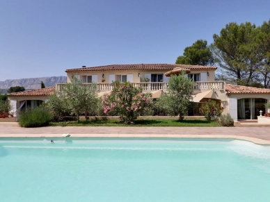 Maison à vendre 9 pièces de 334 m² à Rousset