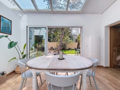 Maison à vendre 8 pièces de 150,02 m² à Saint-Maur-des-Fossés