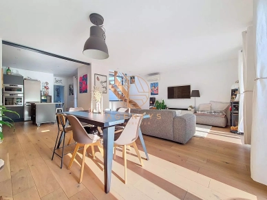 Maison à vendre 6 pièces de 130 m² à Saint-Maur-des-Fossés