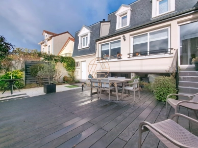 Maison à vendre 6 pièces de 87,22 m² à Saint-Maur-des-Fossés