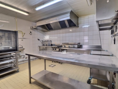 Local commercial à vendre de 300 m² à Saint-Chamas