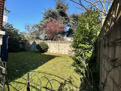 Maison à vendre 7 pièces de 152,46 m² à Saint-Maur-des-Fossés