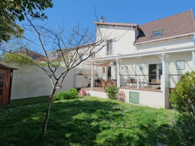 Maison à vendre 5 pièces de 106,01 m² à Saint-Maur-des-Fossés