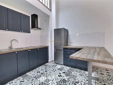 Appartement à vendre 2 pièces de 46 m² à Saint-Chamas