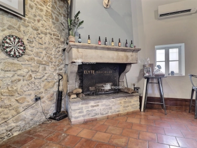 Local commercial à vendre de 300 m² à Saint-Chamas