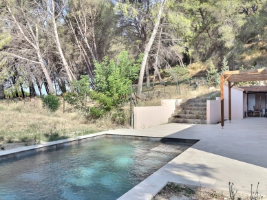 Maison à vendre 7 pièces de 174 m² à Saint-Chamas