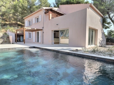 Maison à vendre 7 pièces de 174 m² à Saint-Chamas