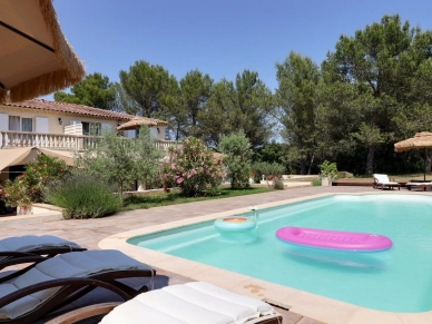 Maison à vendre 9 pièces de 334 m² à Rousset