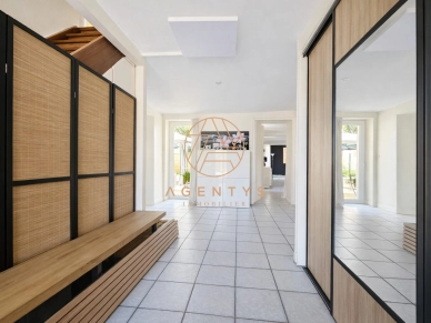 Maison à vendre 8 pièces de 219,8 m² à Émerainville