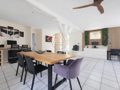 Maison à vendre 8 pièces de 219,8 m² à Émerainville