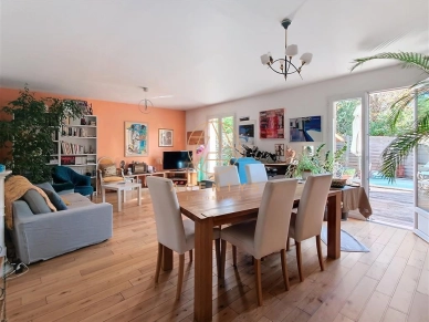 Maison à vendre 7 pièces de 136 m² à Saint-Maur-des-Fossés