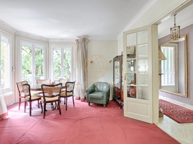 Maison à vendre 6 pièces de 195,02 m² à Saint-Maur-des-Fossés