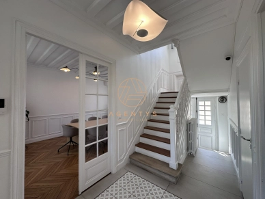 Maison à vendre 9 pièces de 198,25 m² à Saint-Maur-des-Fossés