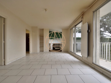 Appartement à vendre 2 pièces de 47 m² à Saint-Maur-des-Fossés