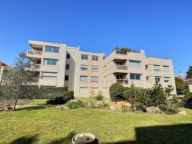 Appartement à vendre 5 pièces de 100,05 m² à Saint-Maur-des-Fossés