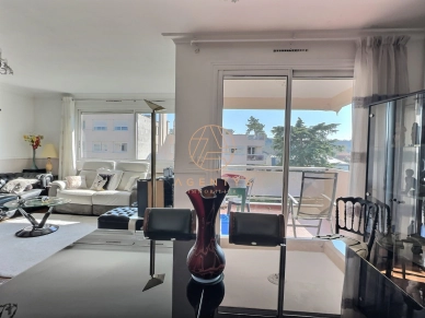 Appartement à vendre 5 pièces de 100,05 m² à Saint-Maur-des-Fossés